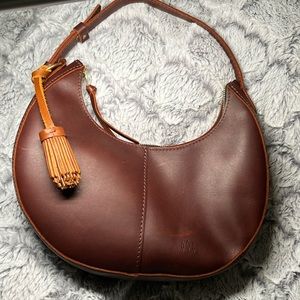 Portland leather goods AP Nora- cognac - with honey pom tassel